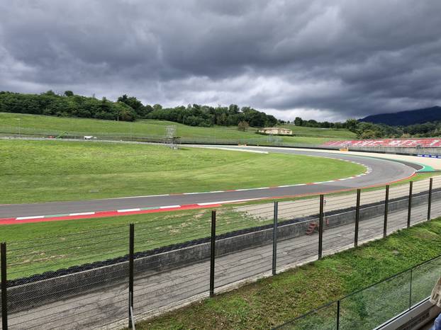 FOTO 24sata na utrci u Italiji. Pogledajte spektakl s hrvatskim vozačem za volanom Huracana