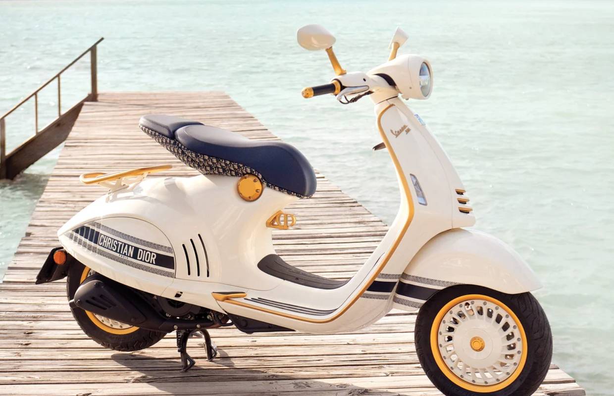 Retro ikone u stylish suradnji: Vespa je dobila Dior makeover