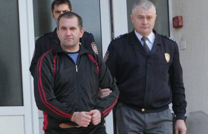 Ubojica Pero Lukić ne miruje u zatvoru: Pedofilu slomio rebra, gušio ga mokrim ručnikom