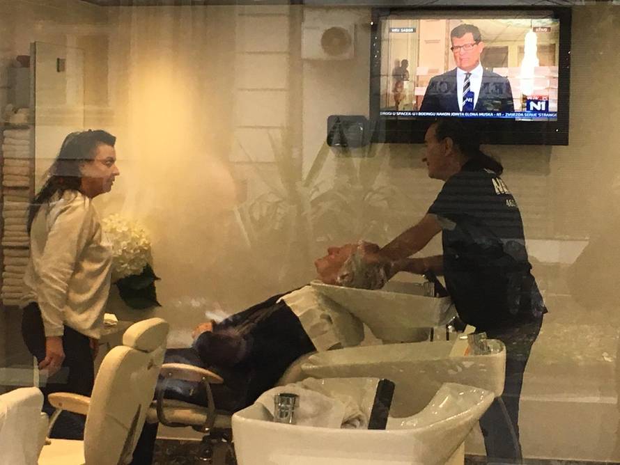 Gazda je 'vratio' staru frizuru i poručio svima: Osvojit ću vlast!