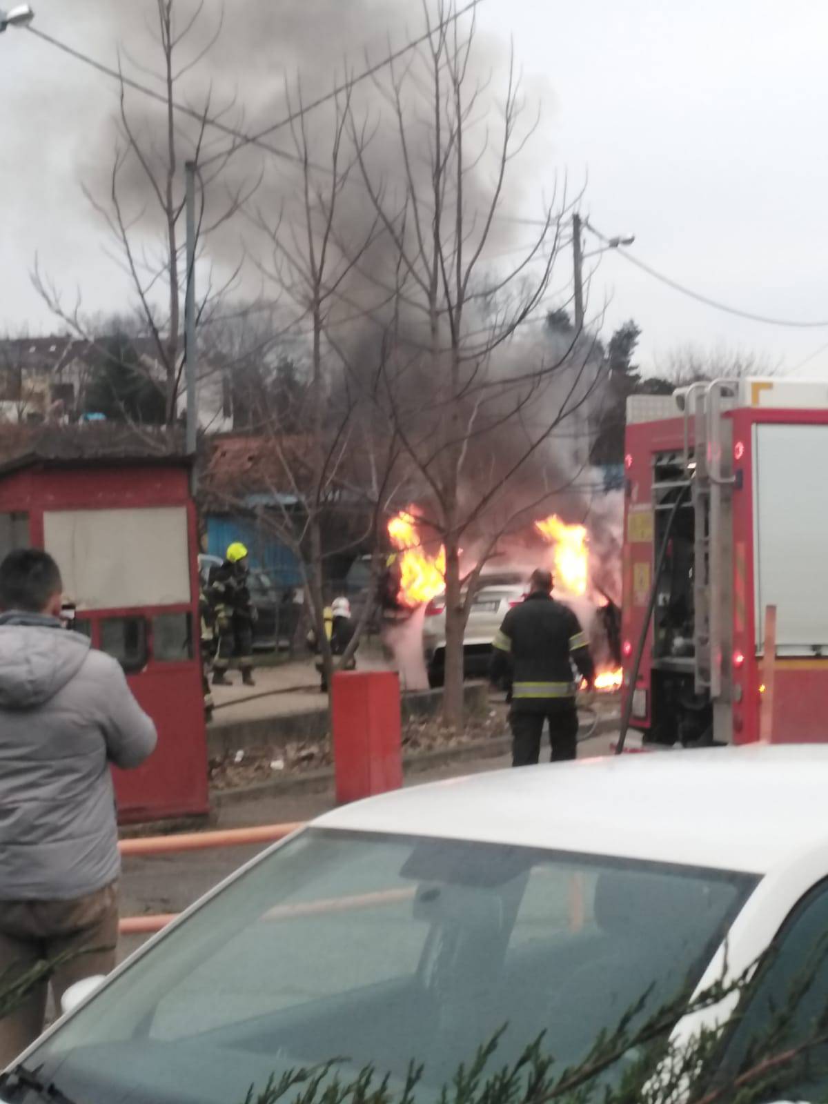 'Žena je izašla iz njega trenutak prije nego li je eksplodirao!'