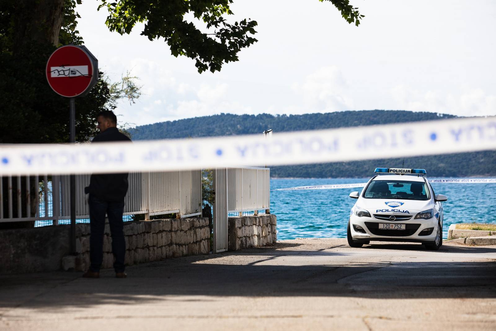 U Kaštel Kambelovcu ubijena jedna osoba, dvoje ranjenih