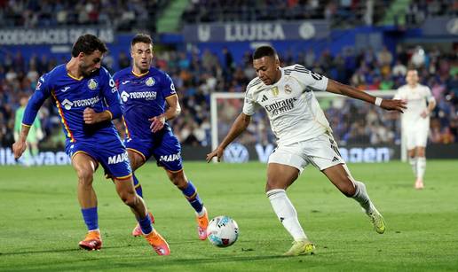 VIDEO Real jedva s dva igrača više, Mbappé za skok na vrh!