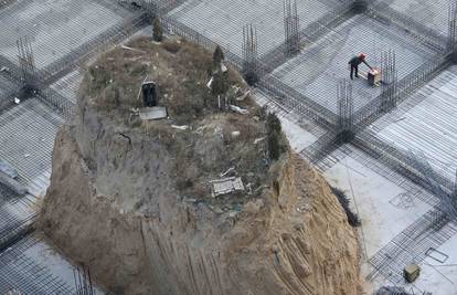 Kineska obitelj odbija prodati grob u srcu zgrade u izgradnji