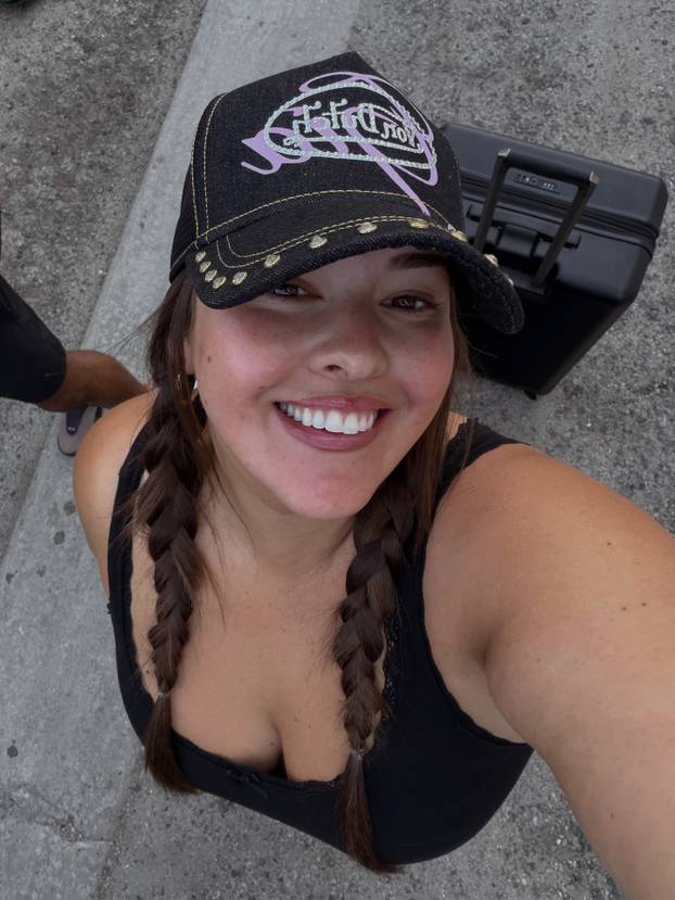 FOTO Ovaj model prkosi idealima i ruši stereotipe: 'Ne skrivam svoje tijelo, volim ga!'