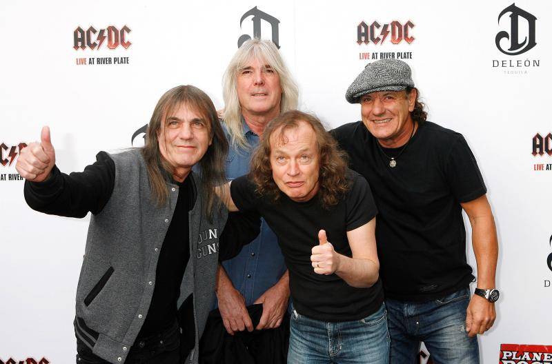 Umro Malcolm Young, osnivač i gitarist legendarnih AC/DC