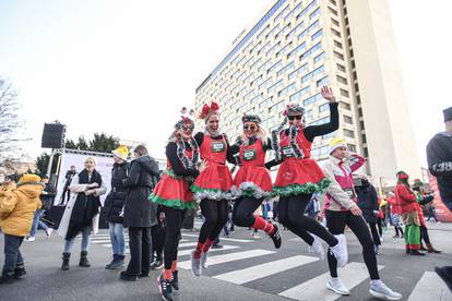 Ulicama Zagreba: Humanitarna i kostimirana utrka Advent Run