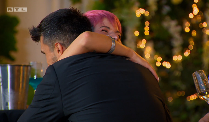 Miloš stigao u vilu i napravio je pravu pomutnju među curama: Za prvi spoj odabrao je Maidu!