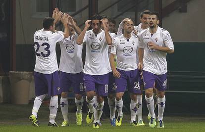Fiorentina produbila Milanovu krizu, pobjede Juvea i Napolija