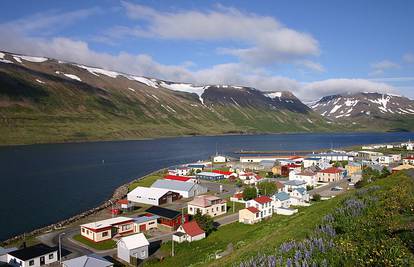 Island nudi turistima 2 tjedna s besplatnim korona testiranjima