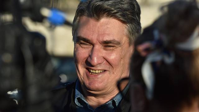 PredsjeniÄki kandidat Zoran MilanoviÄ posjetio Å ibenik