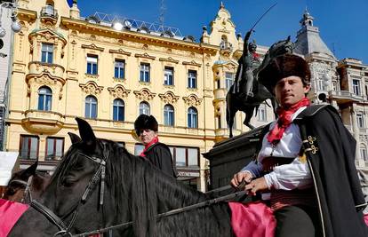 Dušan Bućan u pukovniji: Baš je gušt jahati po centru Zagreba