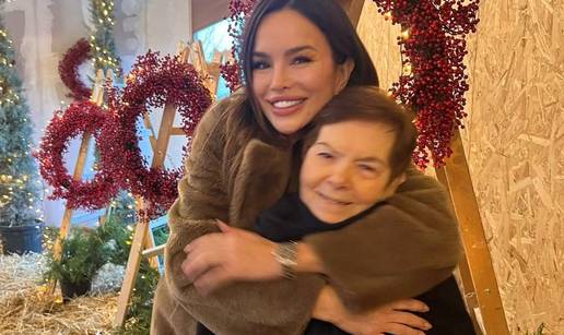 Severina je raznje&zcaron;ila pratitelje fotografijama s mamom Anom