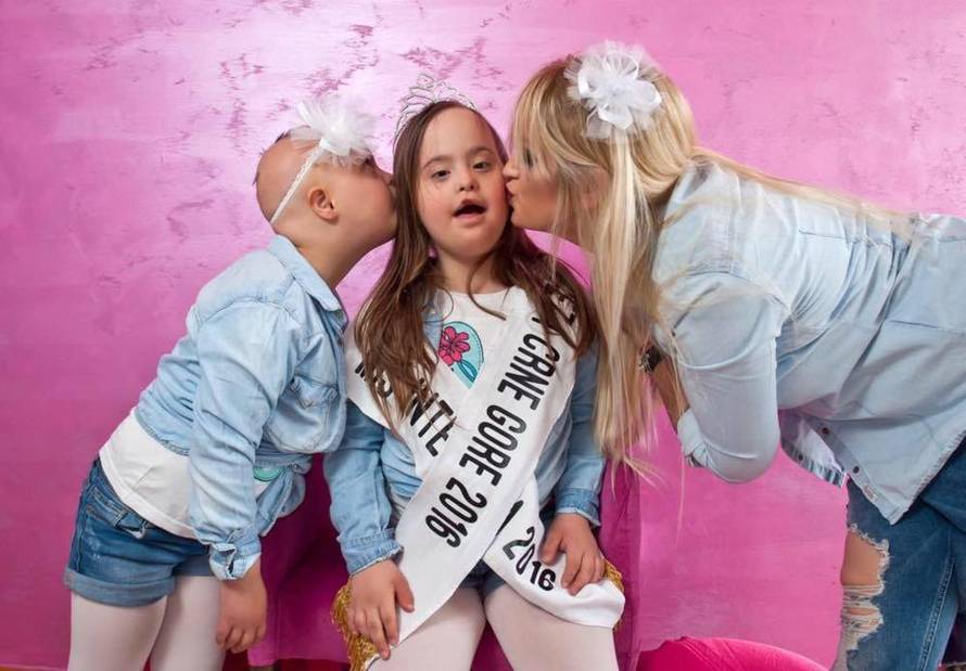 Samohrana majka za 24sata: Rekli su da blizanke s Downom stavim u  Dom. To su moji anđeli