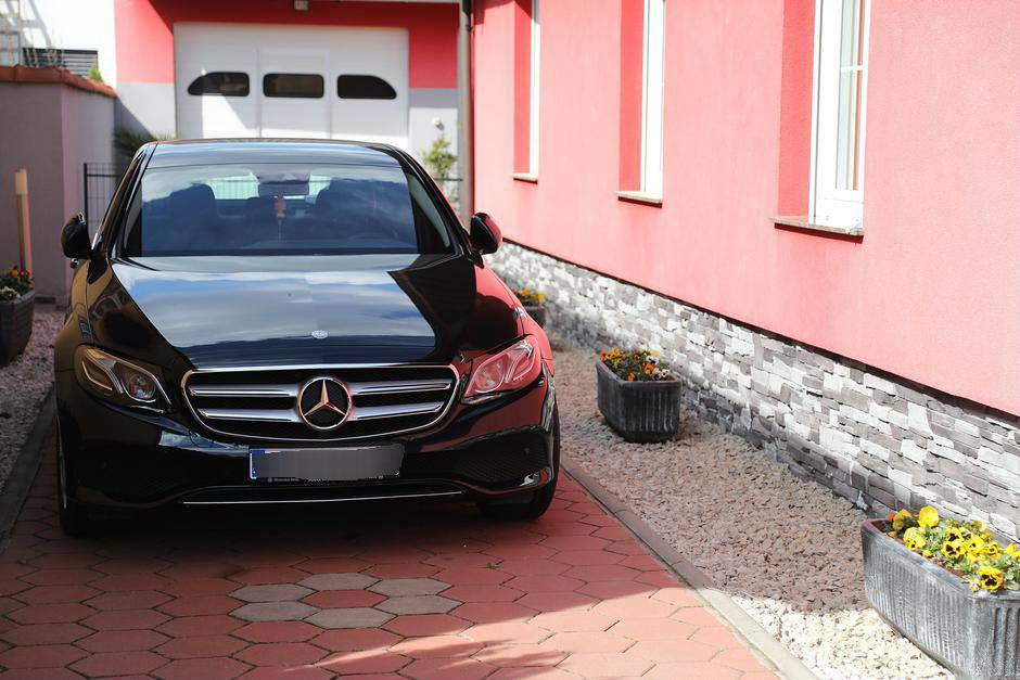 Tko je ministrici Žalac smjestio novi Mercedes? Naravno, HDZ