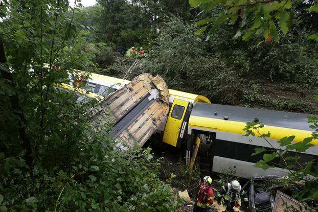 Passenger train derails in Upper Swabia