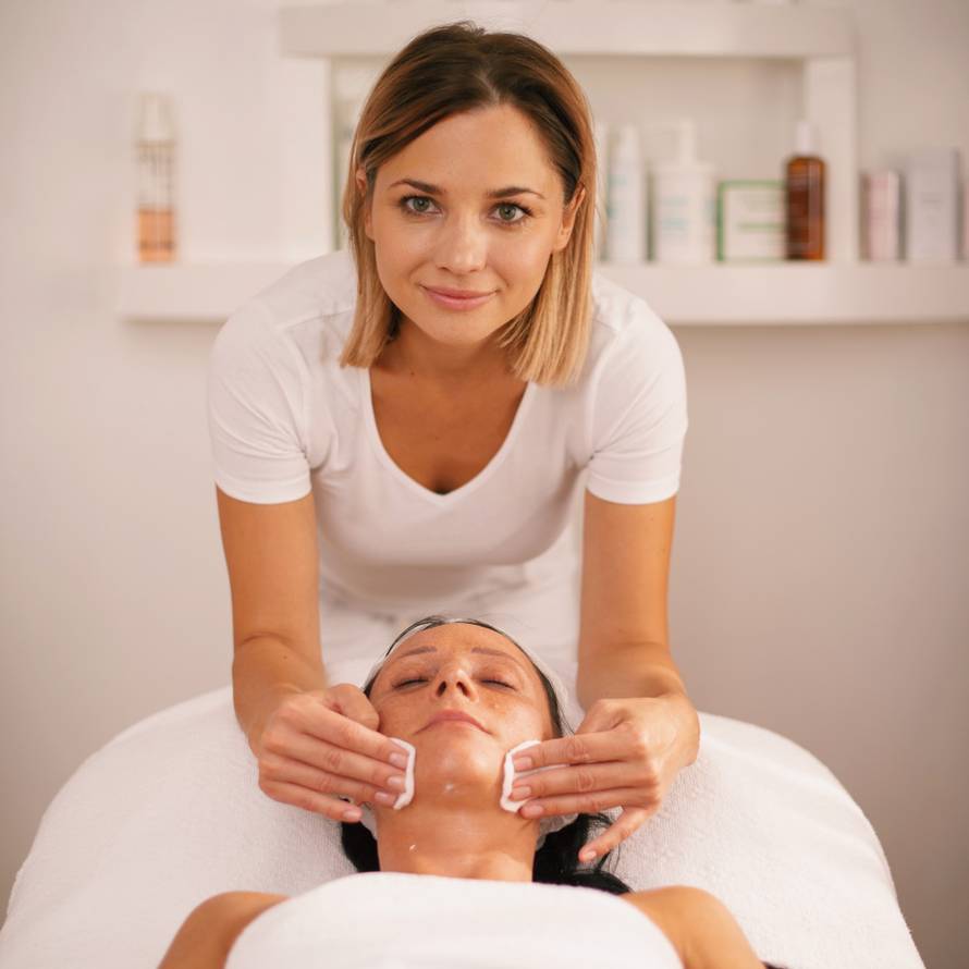 Ove tretmane za pomlađivanje kože traže svi - evo gdje ih možete isprobati