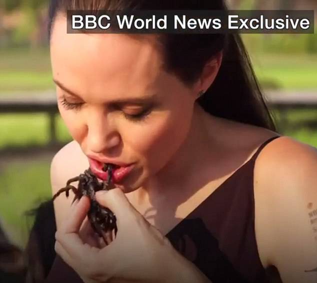 Uživali u specijalitetima: Angie s djecom jela pauke i škorpione