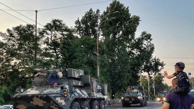 Ukrajina traži hitni sastanak: 'Rusija gomila svoju vojsku na našim granicama i na Krimu'