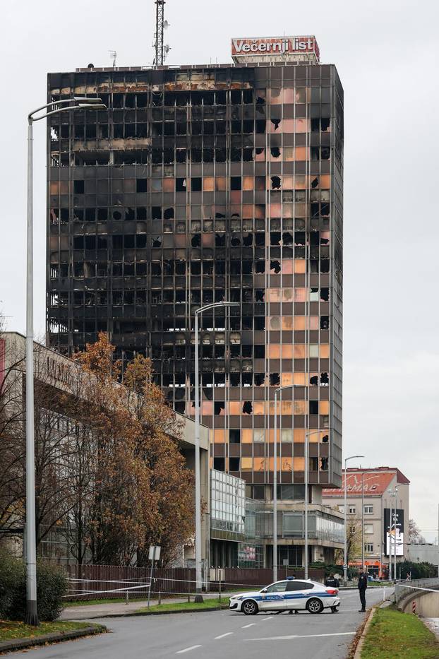 Zagreb: Vjesnikov neboder tjedan nakon požara, očevid je u tijeku
