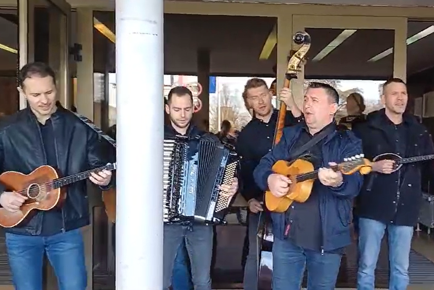 Tamburaši na skupu Domovinskog pokreta