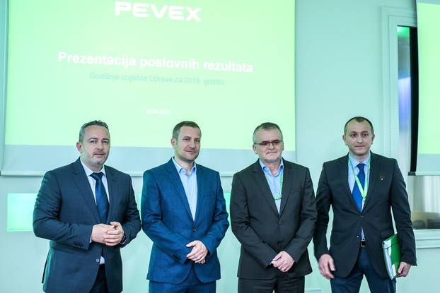 Uprava Pevexa: Marin Štenglin, Jure Radoš, predsjednik Uprave Jurica Lovrinčević i Krešimir Bubalo 