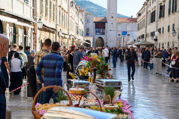 Dubrovnik: Tradicionalna Dubrovačka trpeza na Stradunu
