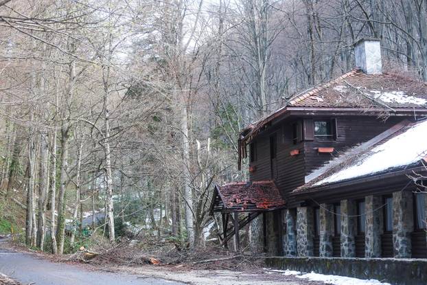 24sata Zagreb: U nevremenu oštećeno izletište Kraljičin zdenac