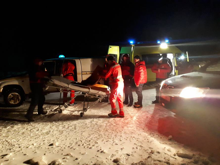 Automobil zaglavio u snijegu, krenuo je pješice i smrznuo se