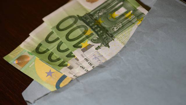 Euro - nova službena valuta u Republici Hrvatskoj