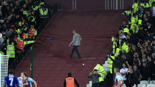 West Ham United v Chelsea - EFL Cup - Round of 16 - London Stadium