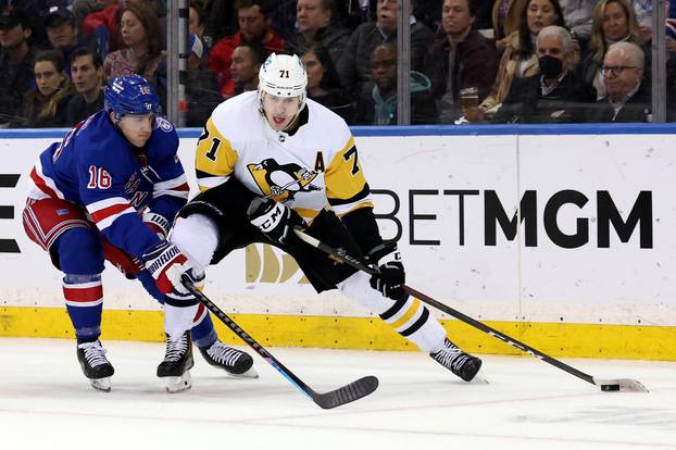 NHL: Pittsburgh Penguins at New York Rangers