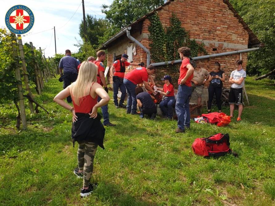 Baka (85) provela noć u cisterni punoj vode: Spasili je HGSS-ovci