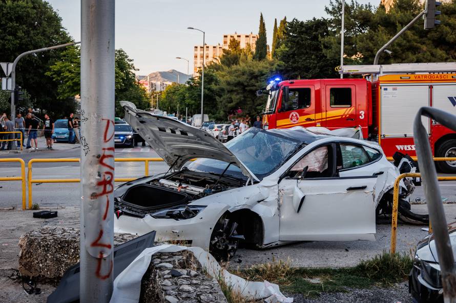Split: Autom sletio s kolnika i usmrtio pješakinju