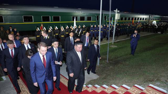 North Korean leader Kim Jong Un arrives in Khasan