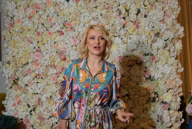 Beograd: Alka Vuica na promociji romana Vesne Dedić "Boli pesme kraj"