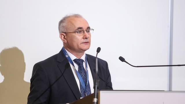 Borasov nasljednik: Sa 46 glasova za, za novog rektora izabran je Stjepan Lakušić