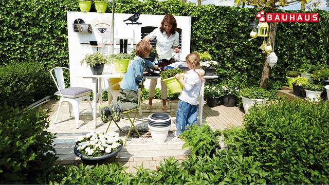 Sve za mirisan balkon ili vrt na jednom mjestu! Od sadnica i cvijeća do alata i roštilja