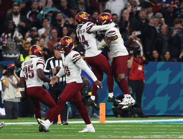 NFL - Miami Dolphins v Washington Commanders