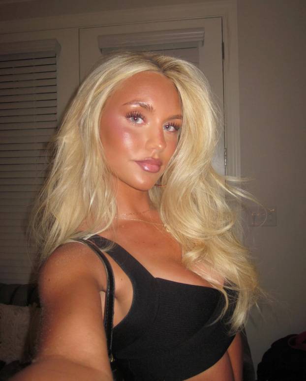 FOTO Otkrili ring djevojke za boksački spektakl. Jedna ima diplomu, druga se već skinula