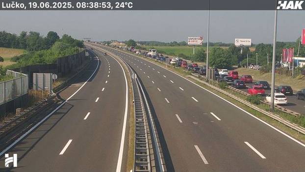 FOTO Zagužvalo na hrvatskim autocestama, gužve na granici: Pogledajte kolike su kolone...