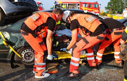 Šefica Hitne: 'Djelatnici ne žele beneficirani staž'; Hitnjaci ljuti: 'Ma ona laprda sve i svašta...'