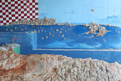 Skrivena plaža u Rogaču na Šolti ujedno je i pravo umjetničko djelo