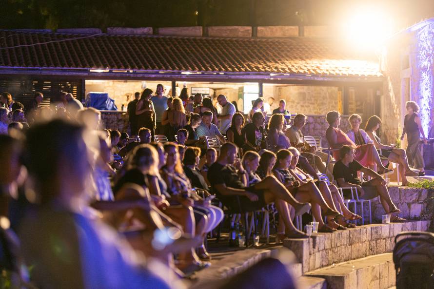 Hvar završava 64. filmsko ljeto uz balet 'Pepeljuga', a već u subotu počinje novi festival