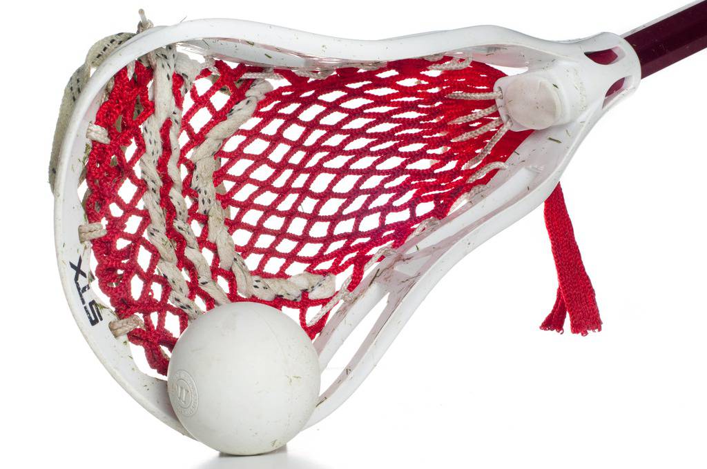 Znaš li igrati lacrosse? To je hokej na travi, rukomet i nogomet
