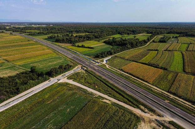 Pogledajte kako iz zraka izgleda nova dionica autoceste A11 Zagreb-Sisak, otvara se danas