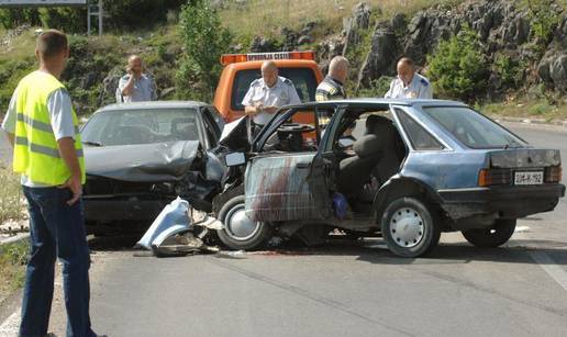 U sudaru Audija i Forda u BiH  dvoje ljudi ozlijeđeno