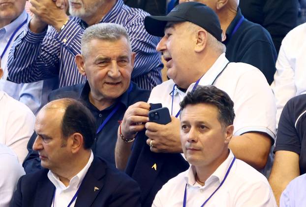 Split: Livaja, Gotovina i Puljak na utakmici doigravanja prvenstva Hrvatske, Jadran Split - Jug AO