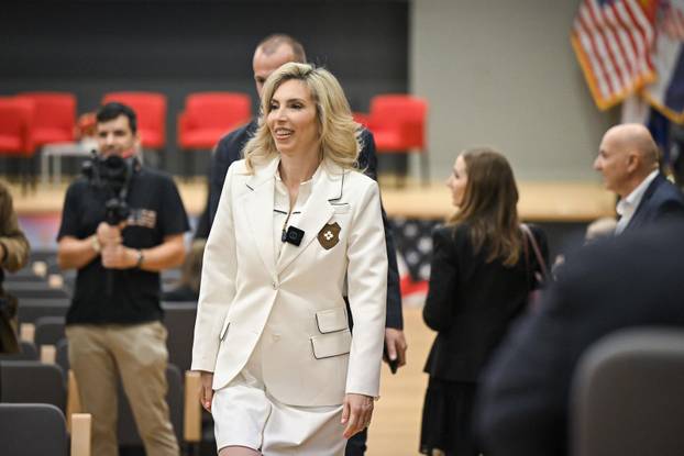 Zagreb: Američka veleposlanica Nicole McGraw od glave do pete u Louis Vuitton kombinaciji na Freedom 250 Leadership Summitu