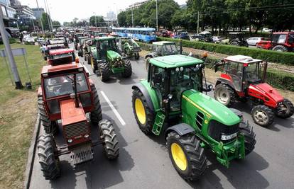 Mljekari najavili da dolaze traktorima u Ministarstvo